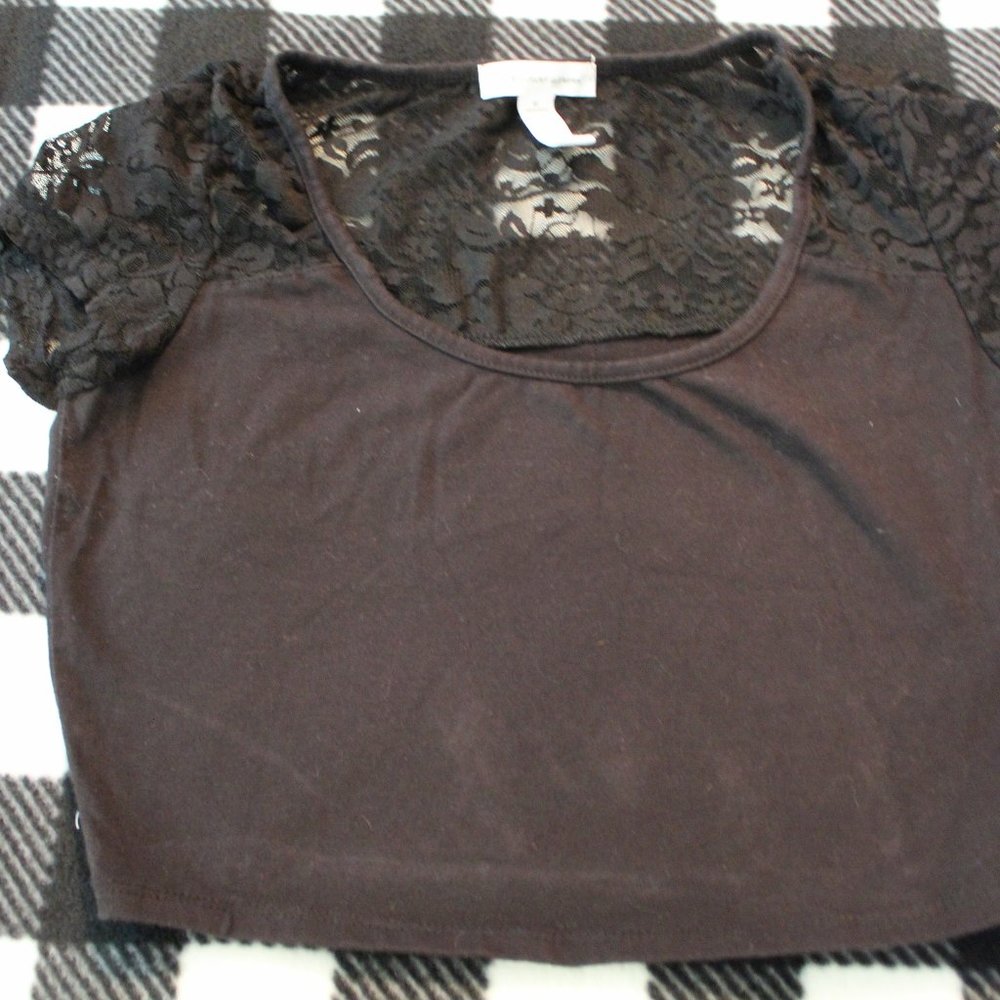 crop top ( read description)